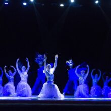 Концерт ансамбля эстрадного танца «Синяя птица» в честь Дня Матери в ДК имени Хузангая
